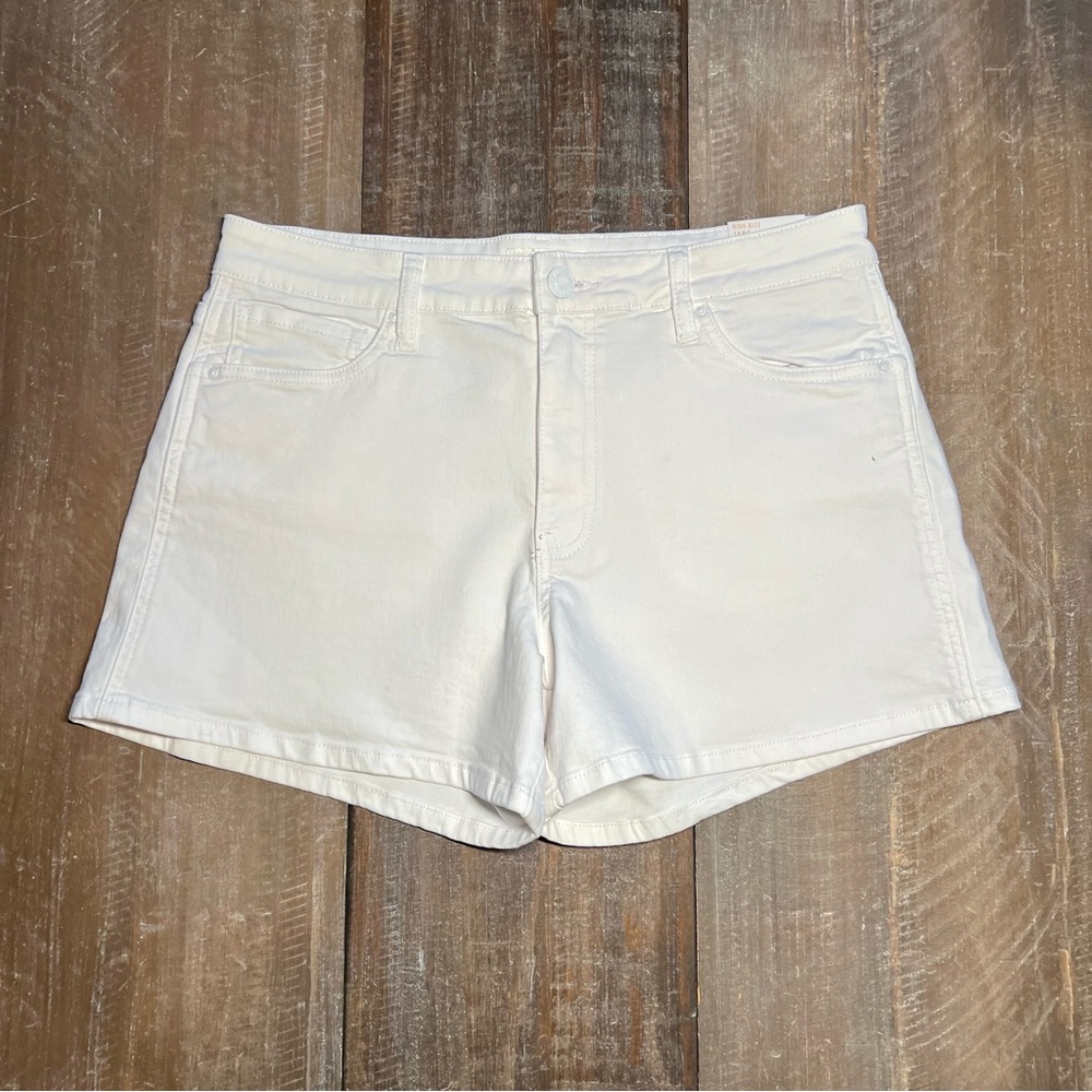 KUT from the Kloth Jane High Rise Shorts – Optic White | NWT | Size 10